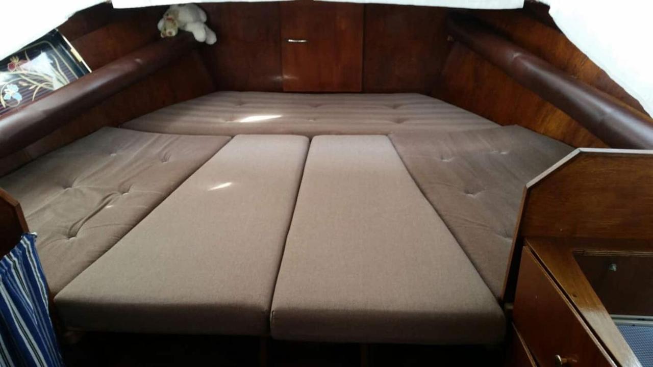 Boat Ella - Kamperen Op Het Water -Niet Om Mee Te Varen -Read Host Profile-Lees Hostprofiel Jutrijp Exterior foto